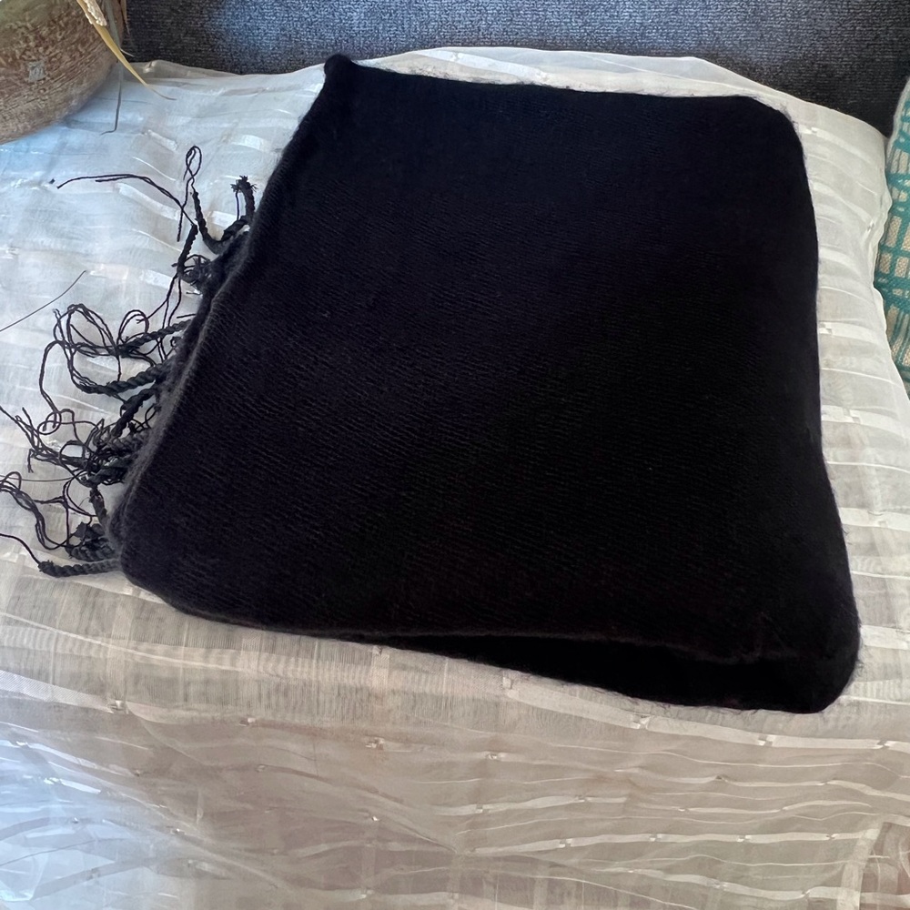 Black Handloomed Himalayan Yak Wool Shawl Scarf Throws Blanket View 5